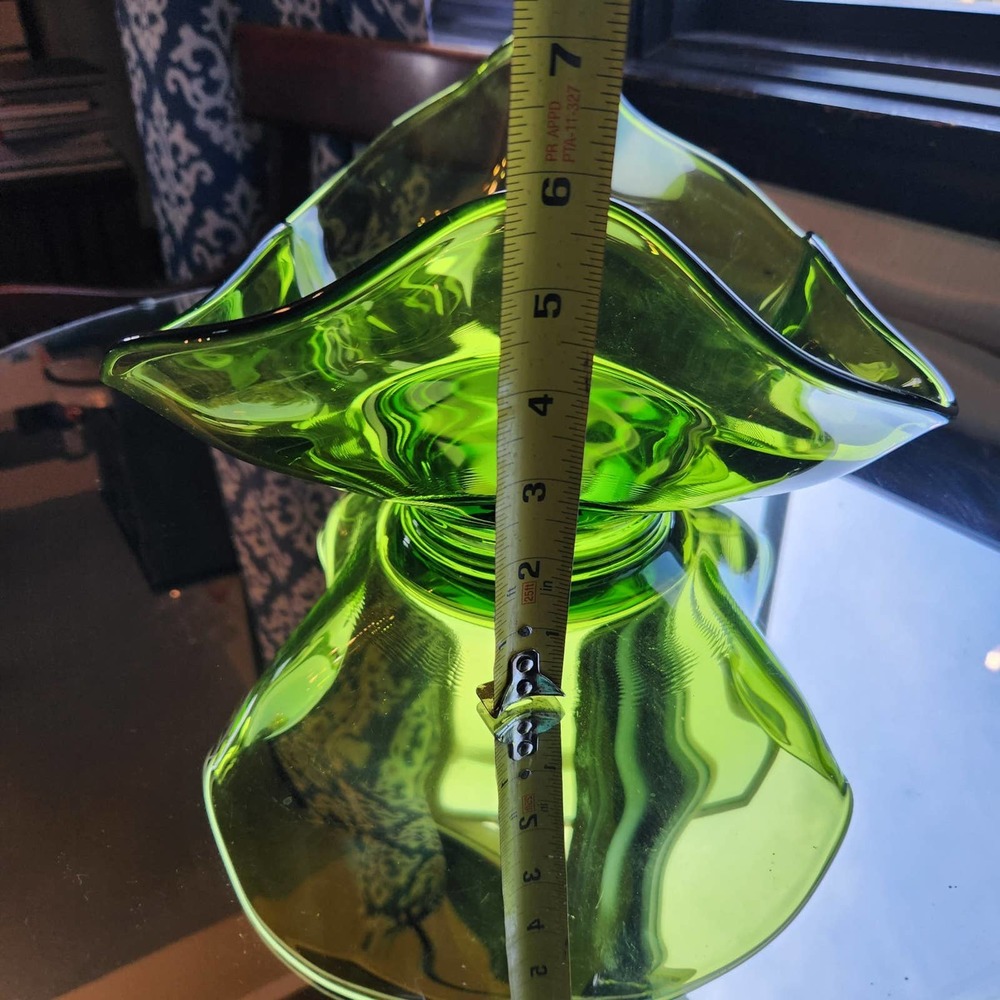 Large Viking Glass Bowl! Art glass style bowl, centerpiece, fruit bowl, decor - Picture 10 of 10